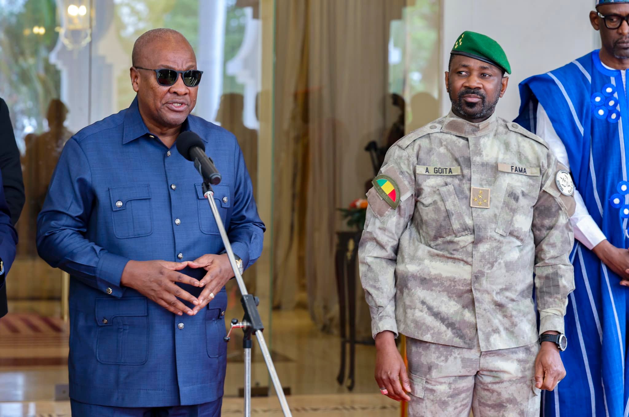 John Dramani Mahama médiateur ou chercheur de strapontins à l’AES : La Tragi-comédie du Président Ghanéen en quête des marchés